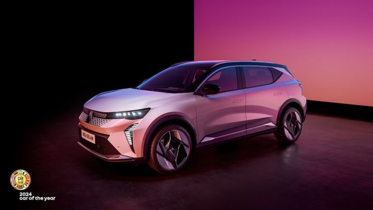 Renault scenic elettrica auto anno 2024
